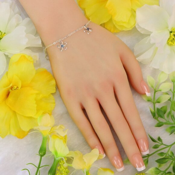 "Minimalist Bracelet, Sleek & Modern Design, Women’s Fashion, YC110213-B - Picture 4 of 10